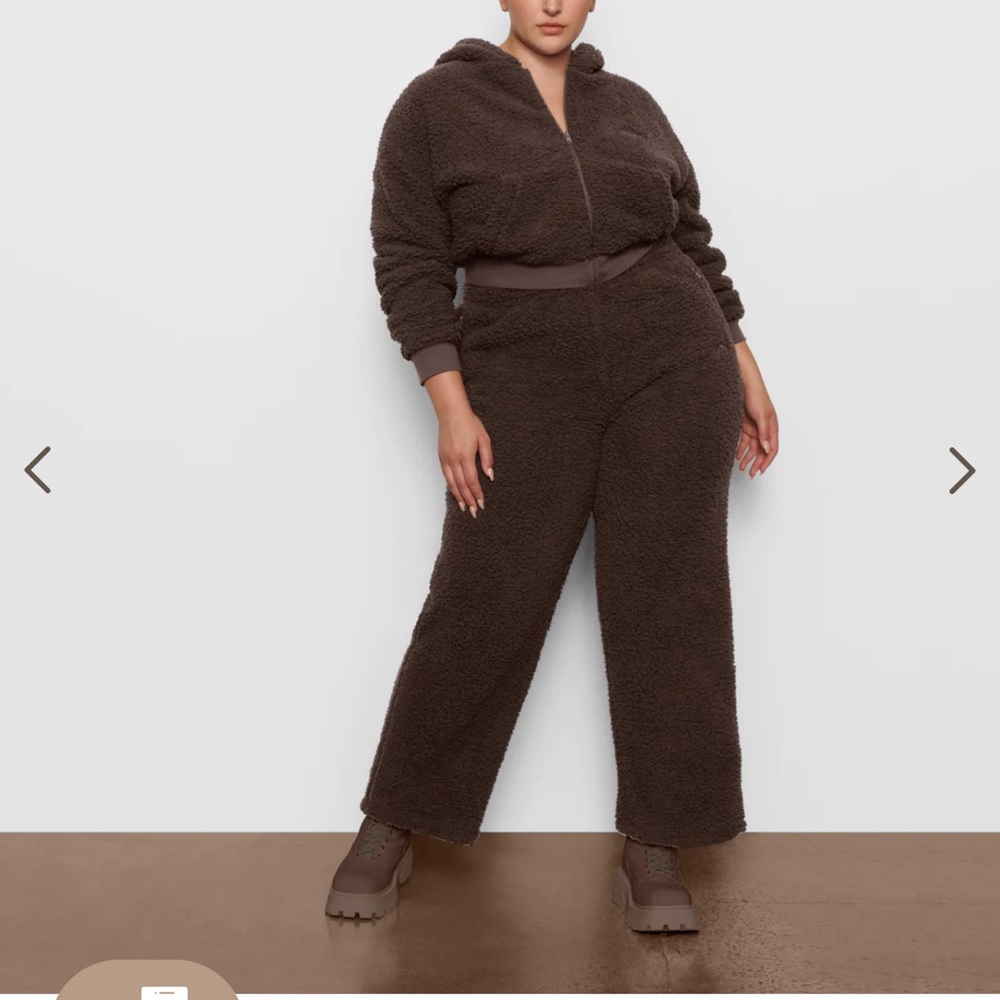 SKIMS XL Espresso Teddy crop jacket